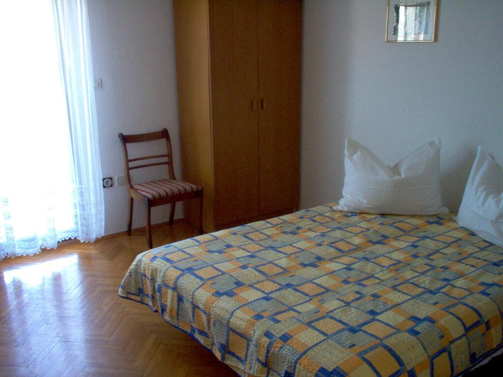 Apartment Karmen Трогир Стая снимка