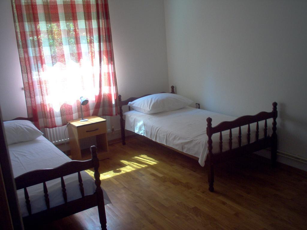 Apartment Karmen Трогир Стая снимка