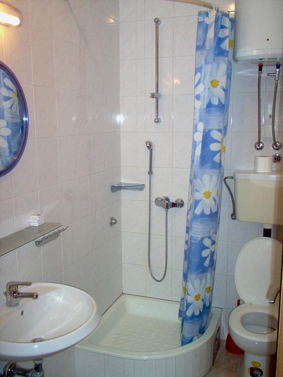 Apartment Karmen Трогир Стая снимка