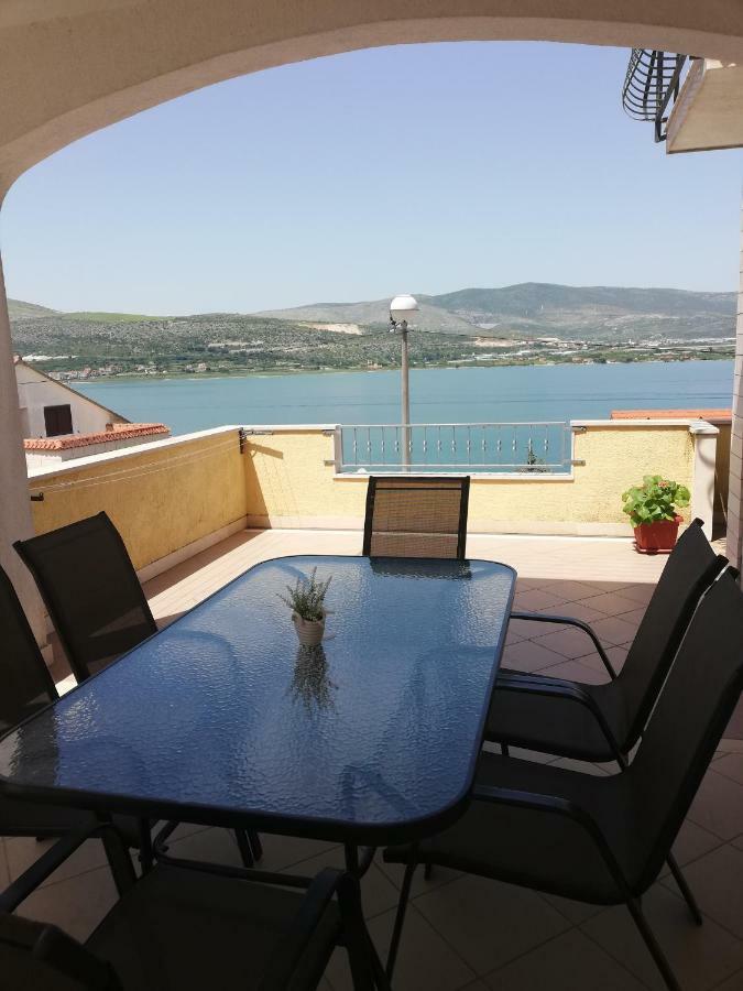 Apartment Karmen Трогир Екстериор снимка